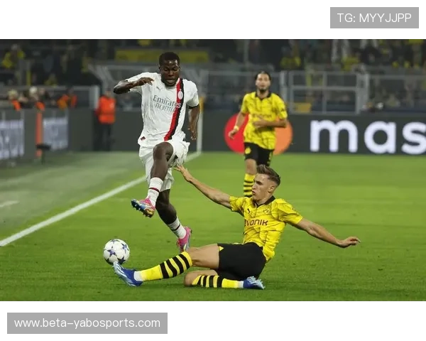 德媒称菲尔克鲁格大腿肌肉撕裂或休战数周多特锋线面临人员危机